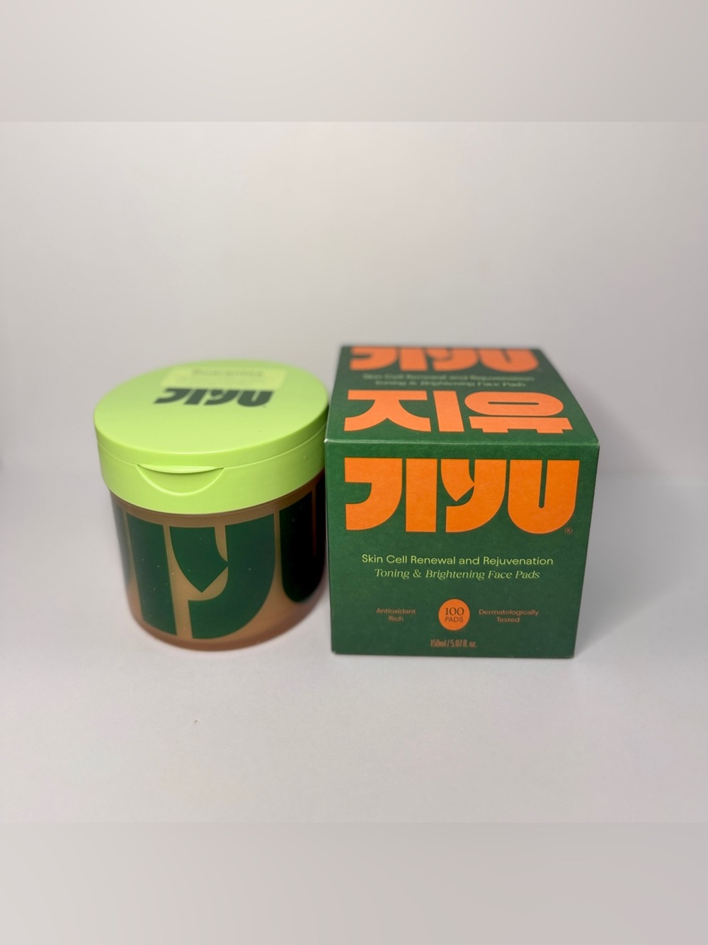 JiYu Skin Cell Renewal & Rejuvenation Toning & Brightening Face Pads (100 Pads)